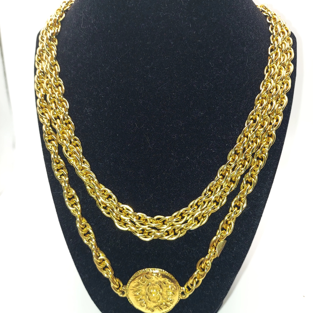 CHANEL Long Gold CC Medallion Necklace EVC!😍 - Picture 2 of 10